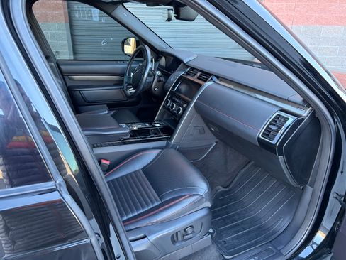 Used 2018 Land Rover Discovery HSE Luxury image 11