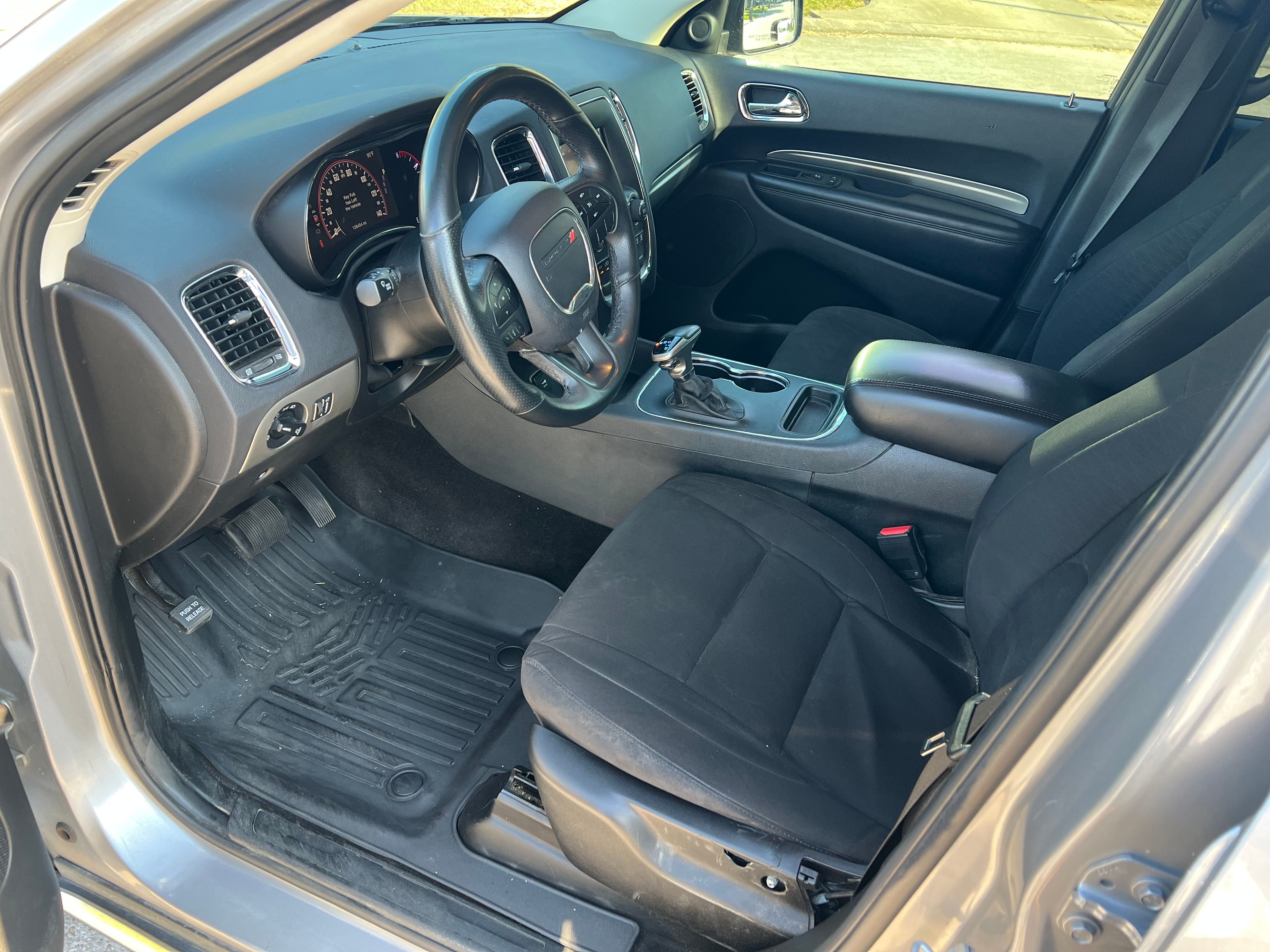 Used 2018 Dodge Durango SXT w/ 3rd Row Seating Group RWD image 15