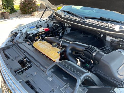 Used 2018 Ford F150 Lariat w/ Equipment Group 502A Luxury AWD/4WD image 16