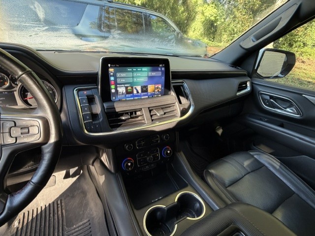Used 2021 Chevrolet Suburban RST w/ Luxury Package AWD/4WD image 8