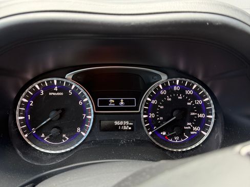 Used 2019 INFINITI QX60 Luxe w/ Sensory Package FWD image 8