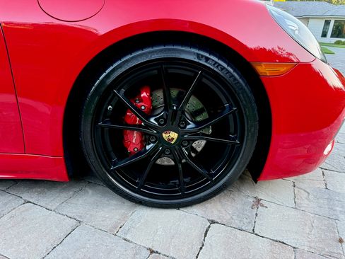 Used 2018 Porsche 718 Cayman GTS RWD image 18