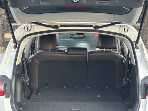 Used 2014 INFINITI QX60 3.5 Sport Utility 4D w/ Premium Plus Package image 28