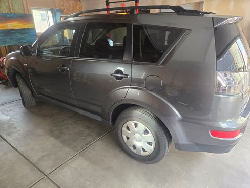 Used 2011 Mitsubishi Outlander ES image 6