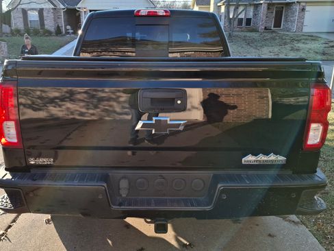 Used 2017 Chevrolet Silverado 1500 High Country image 5