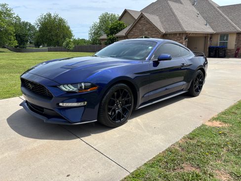 Used 2019 Ford Mustang Premium w/ Ecoboost Performance Package RWD image 4