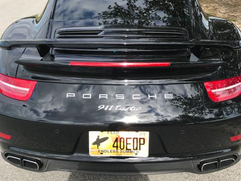 Used 2015 Porsche 911 4 Coupe AWD/4WD image 11