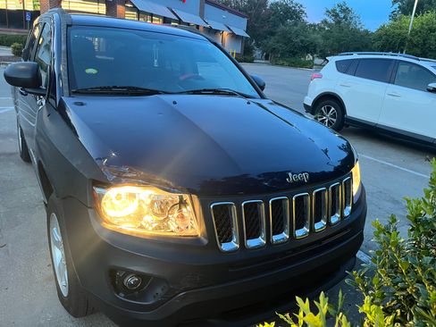 Used 2014 Jeep Compass Sport w/ Power Value Group FWD image 4