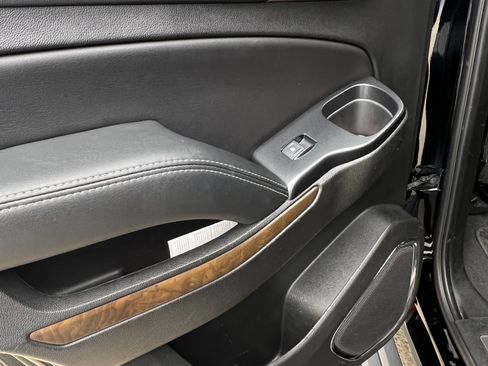 Used 2019 GMC Yukon Denali w/ Denali Ultimate Package image 8