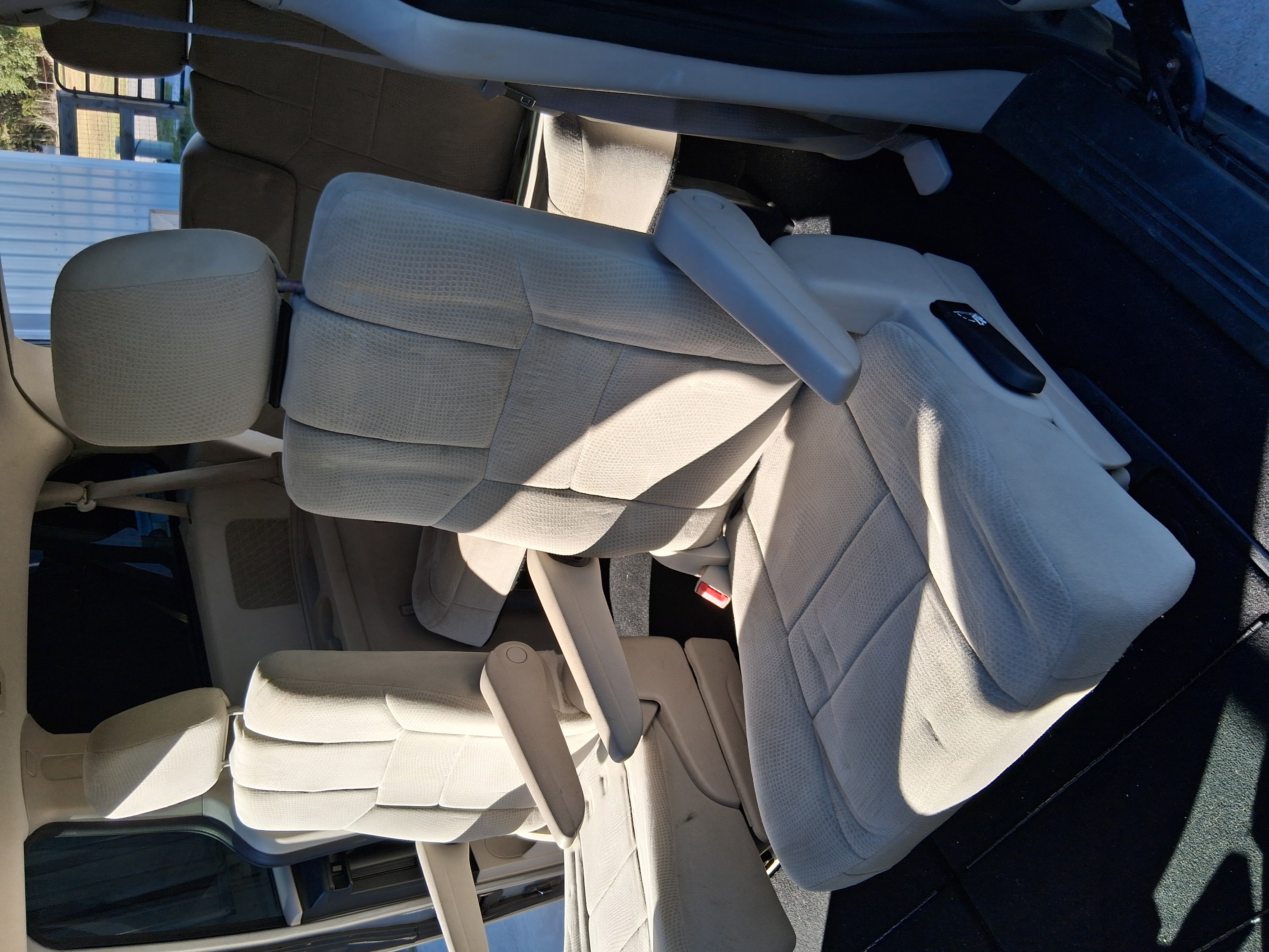 Used 2013 Dodge Grand Caravan American Value Package w/ UConnect Hands-Free Group FWD image 25