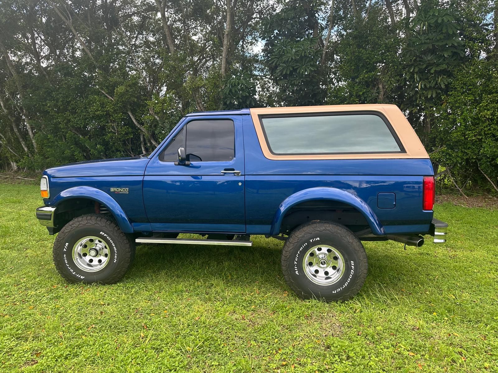 Used 1992 Ford Bronco AWD/4WD image 1