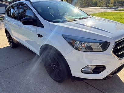 Used 2017 Ford Escape SE w/ Equipment Group 201A