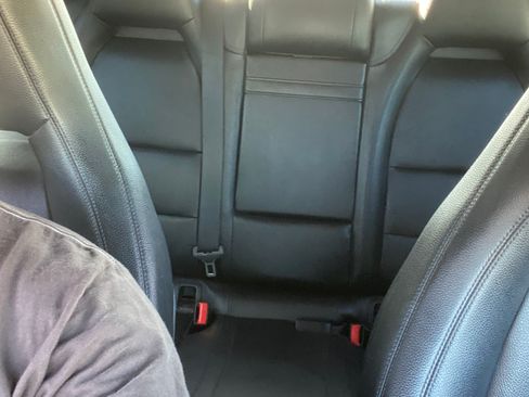 Used 2015 Mercedes-Benz CLA 250 image 16