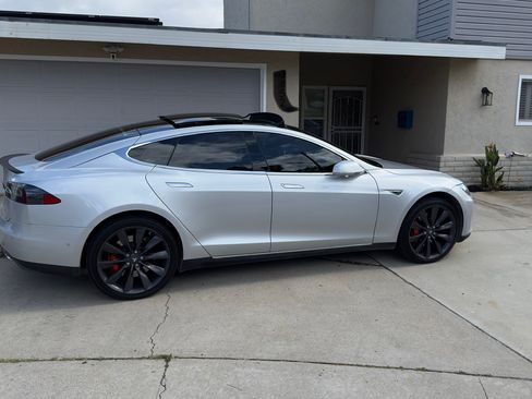 Used 2015 Tesla Model S P90D AWD/4WD image 2
