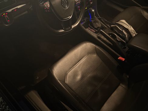 Used 2016 Volkswagen Passat 1.8T SE image 12