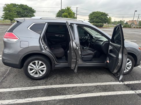 Used 2016 Nissan Rogue SV AWD/4WD image 8
