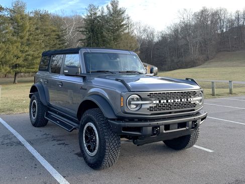 Used 2022 Ford Bronco Badlands image 2