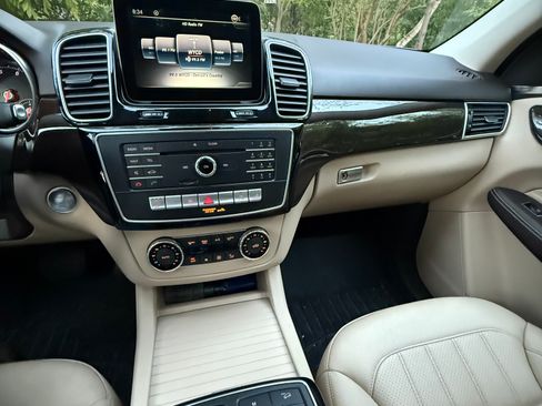 Used 2017 Mercedes-Benz GLE 350 4MATIC image 9
