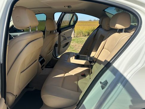 Used 2014 BMW 528i Sedan image 16