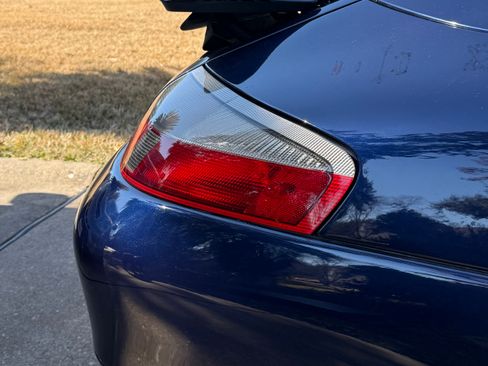 Used 2001 Porsche 911 Carrera 4 image 5