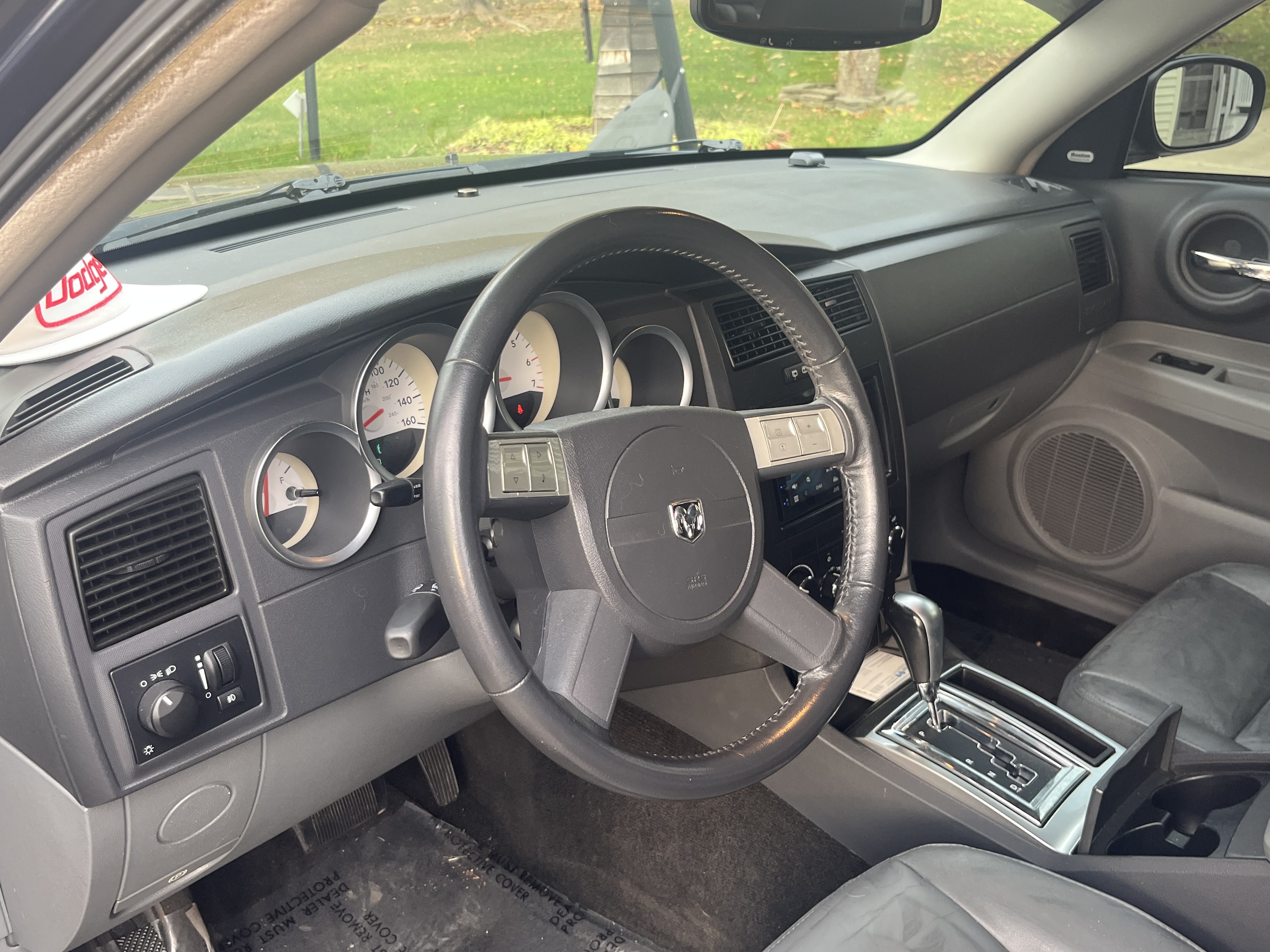 Used 2005 Dodge Magnum R/T w/ Convenience Group II RWD image 8
