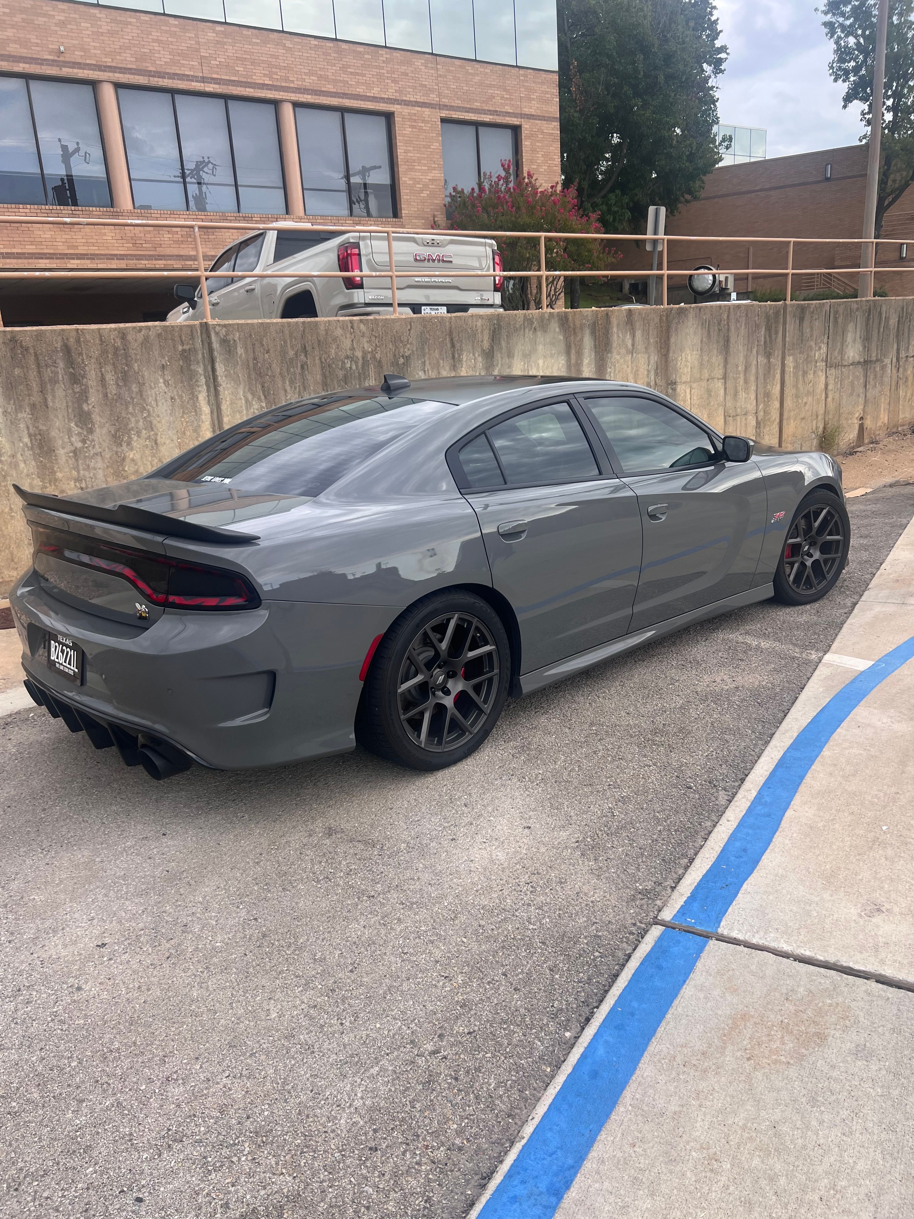 Used 2019 Dodge Charger Scat Pack w/ Plus Group RWD image 5