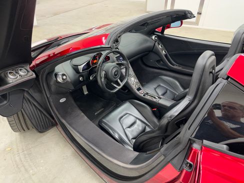 Used 2014 McLaren MP4-12C Spider image 7