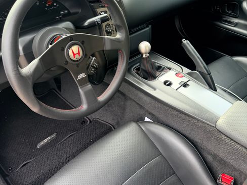 Used 2001 Honda S2000 image 13
