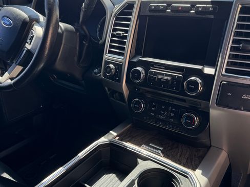 Used 2017 Ford F350 Lariat w/ Lariat Ultimate Package AWD/4WD image 6