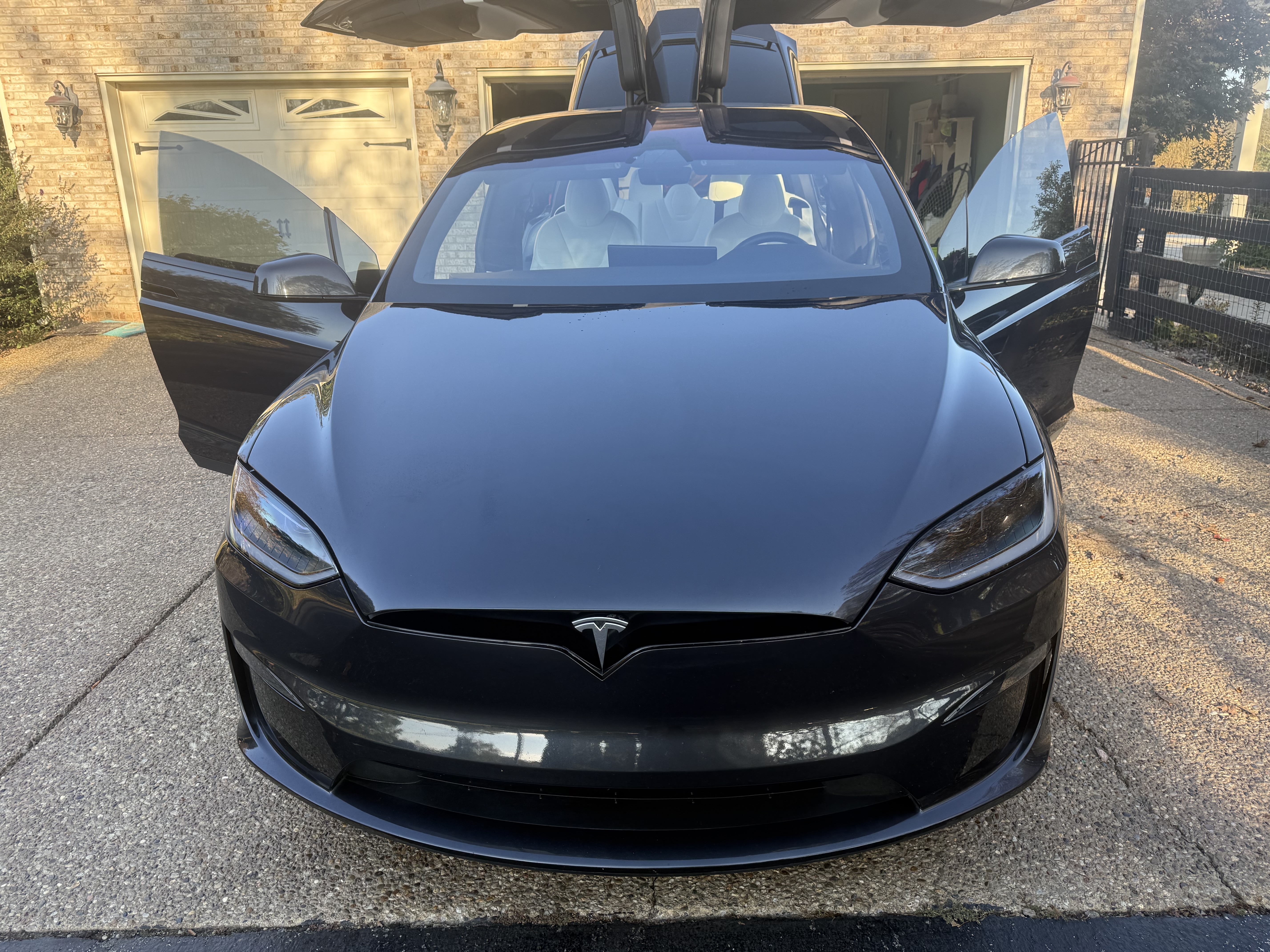 Used 2024 Tesla Model X AWD/4WD image 1