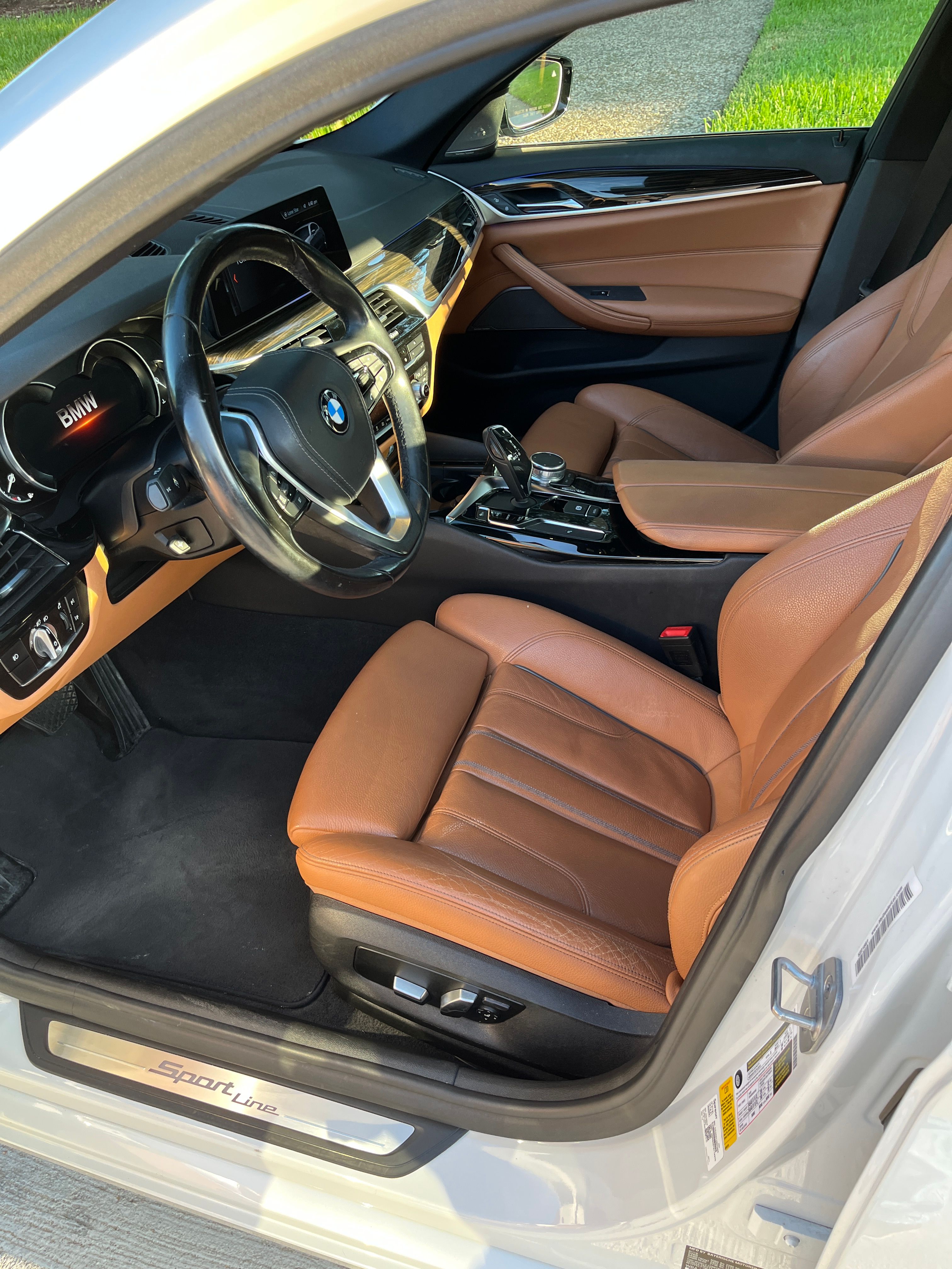 Used 2018 BMW 540i RWD image 12