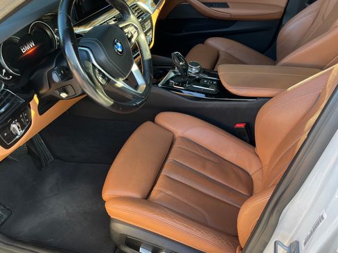 Used 2018 BMW 540i RWD image 12