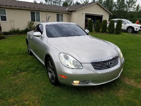 Used 2004 Lexus SC 430 Convertible image 2
