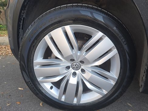 Used 2018 Volkswagen Atlas SEL Premium image 6