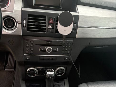 Used 2011 Mercedes-Benz GLK 350 4MATIC image 11