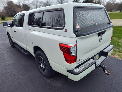 Used 2024 Nissan Titan SV w/ SV Utility Package image 4