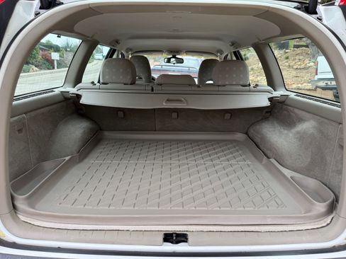 Used 2005 Volvo V70 2.4 image 17