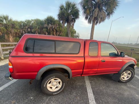 Used 2003 Toyota Tacoma PreRunner image 5