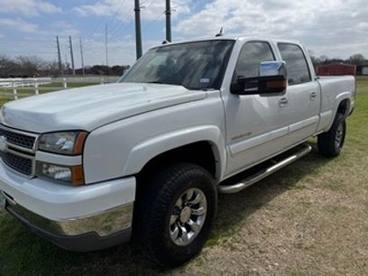 Used 2005 Chevrolet Silverado 2500 LT w/ Heavy-Duty Power Package