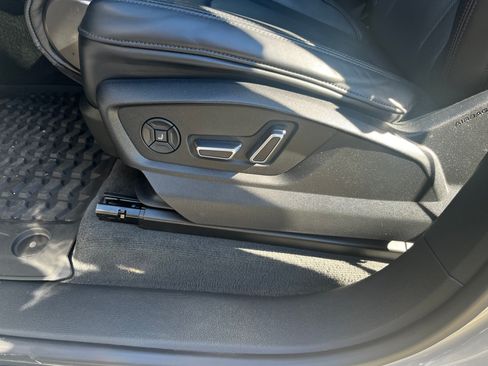 Used 2019 Audi Q8 Prestige AWD/4WD image 13