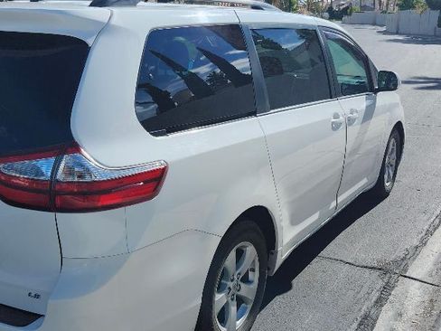 Used 2015 Toyota Sienna LE image 6