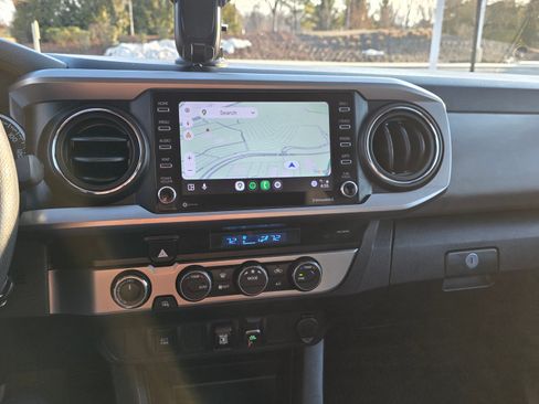 Used 2021 Toyota Tacoma SR5 image 15