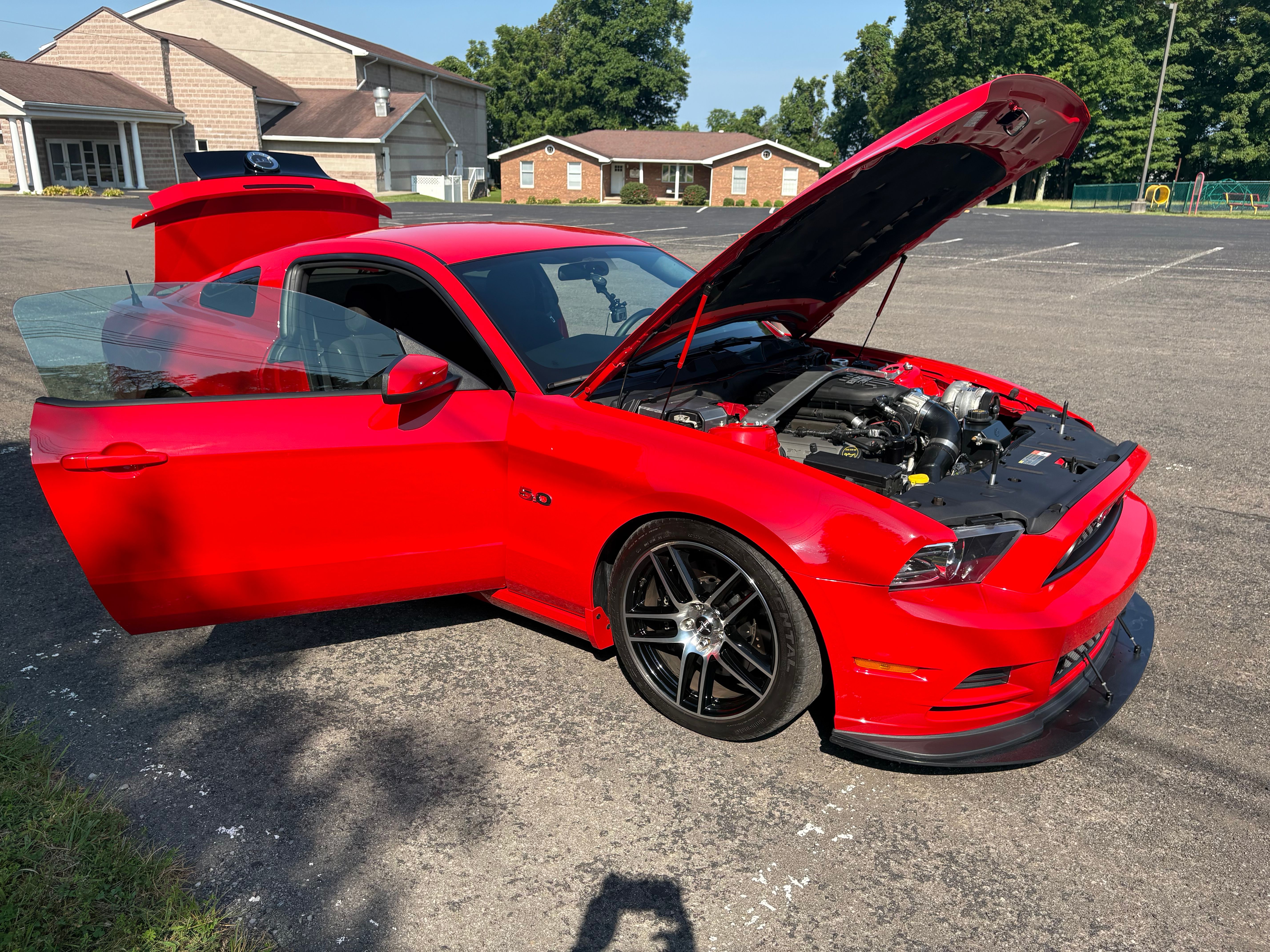 Used 2014 Ford Mustang GT RWD image 12