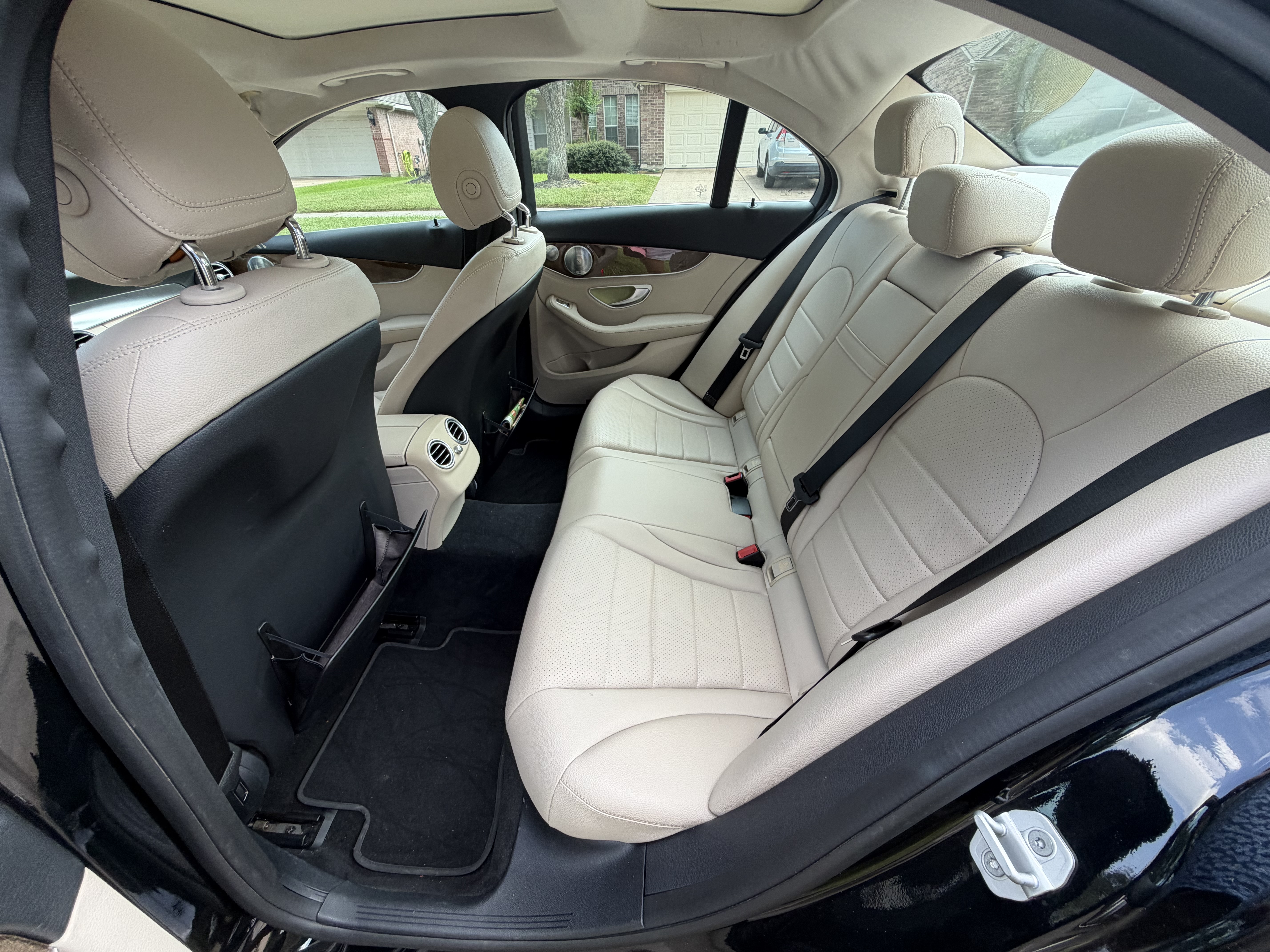 Used 2015 Mercedes-Benz C 300 4MATIC Sedan image 16