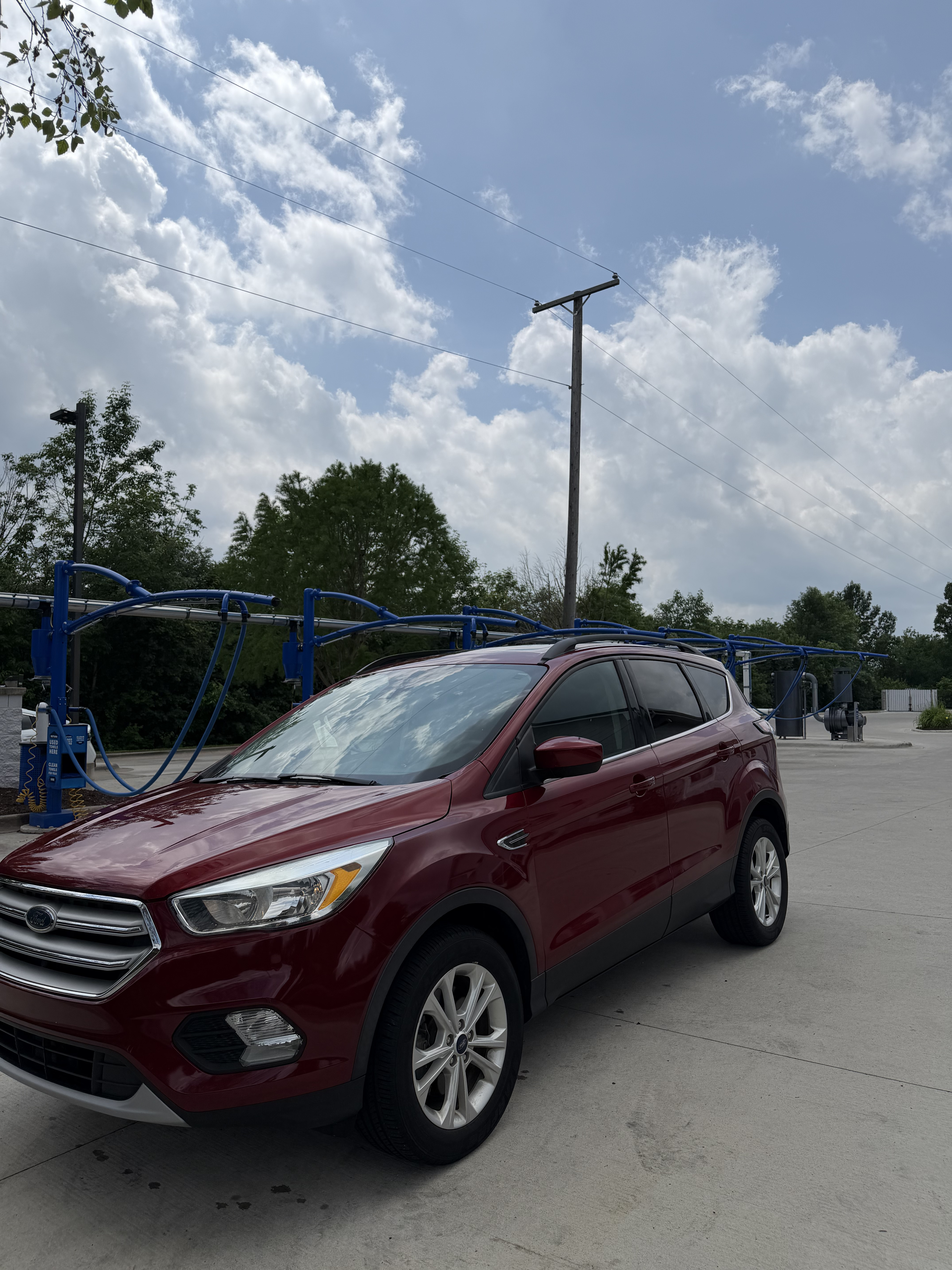 Used 2018 Ford Escape SE w/ Ford Safe & Smart Package AWD/4WD image 5