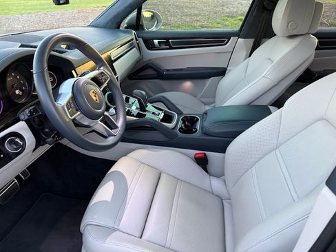 Used 2021 Porsche Cayenne GTS image 13