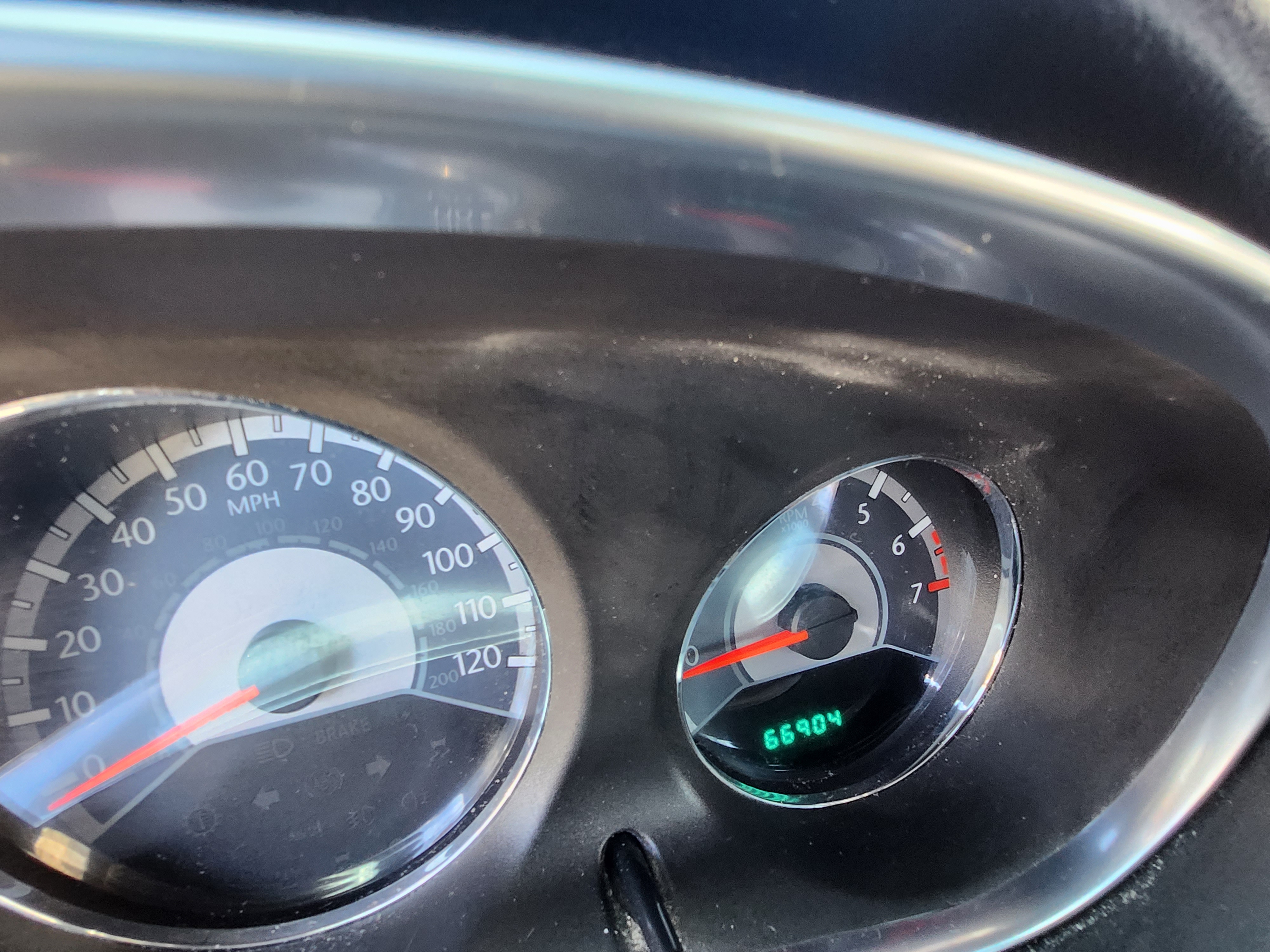 Used 2011 Chrysler 200 Touring FWD image 7