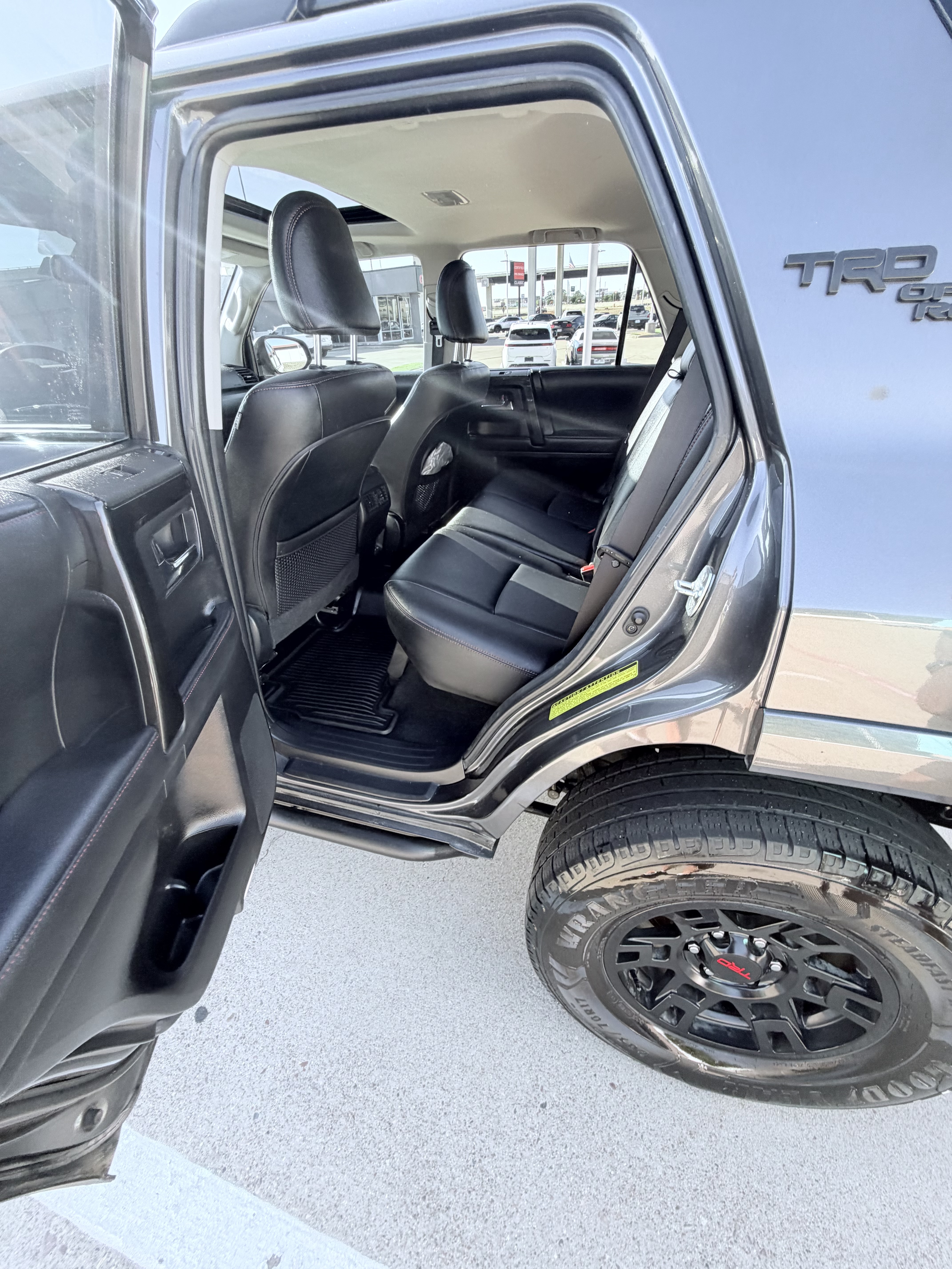 Used 2023 Toyota 4Runner TRD Off-Road Premium w/ Off Road Premium Plus Package AWD/4WD image 14