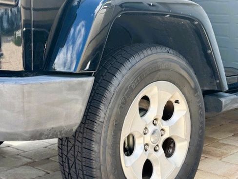 Used 2014 Jeep Wrangler Unlimited Sahara w/ Connectivity Group image 6