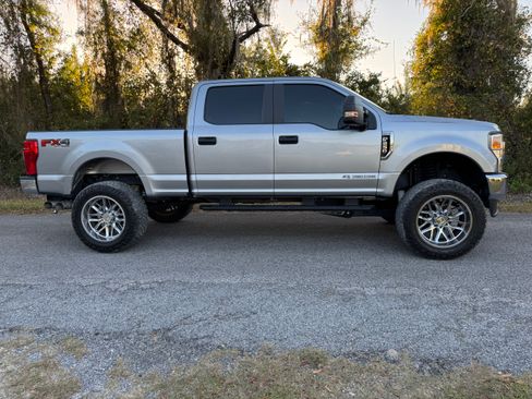 Used 2020 Ford F250 XL w/ STX Appearance Package image 4